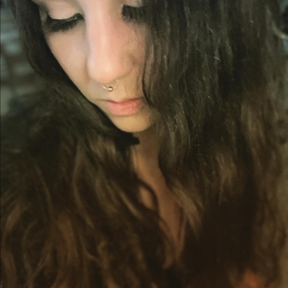 Meet your Posher, Rae - Picture 4 of 6